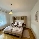 Nyugalom Szigete Apartmán *