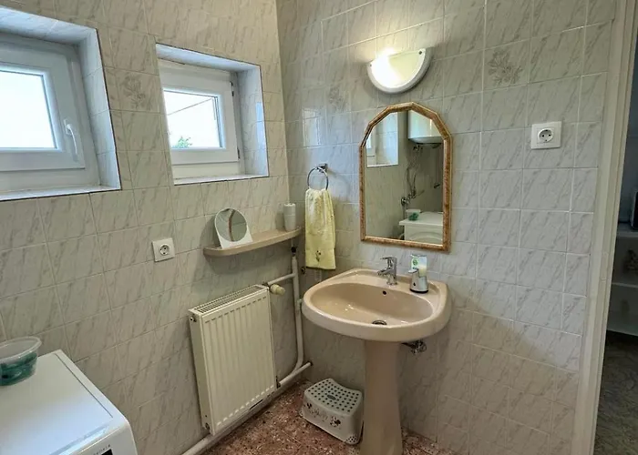 Nyugalom Szigete * Харканы