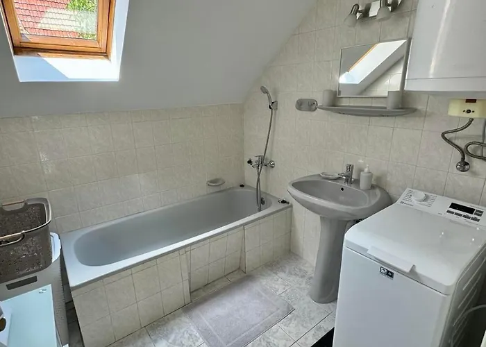 Nyugalom Szigete * Харканы