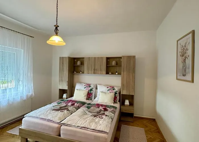 Nyugalom Szigete Апартаменты *