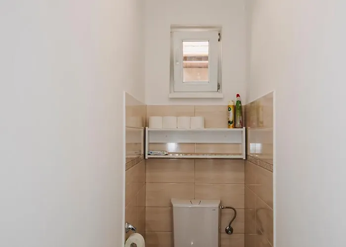 Апартаменты Nyugalom Szigete *